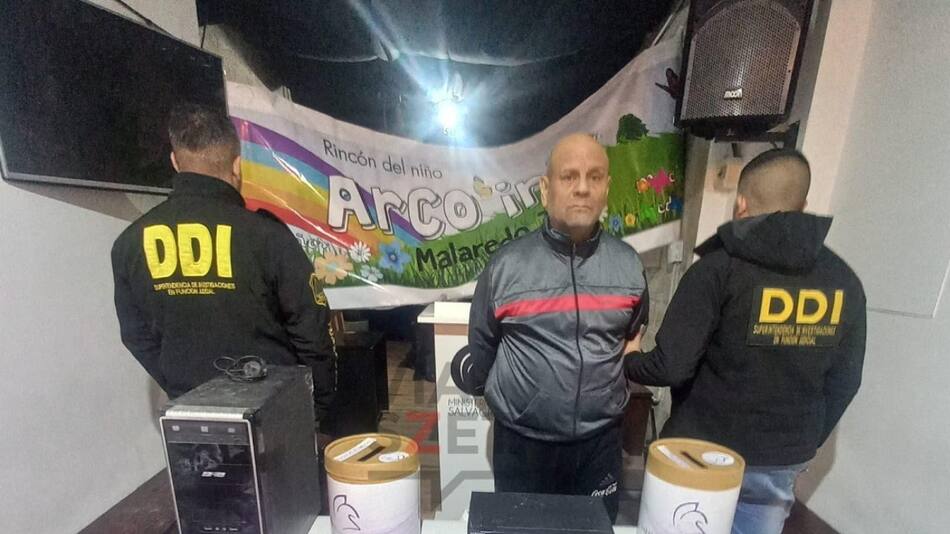La detención del pastor evangélico en Hurlingham. Foto: X @mauroszeta.