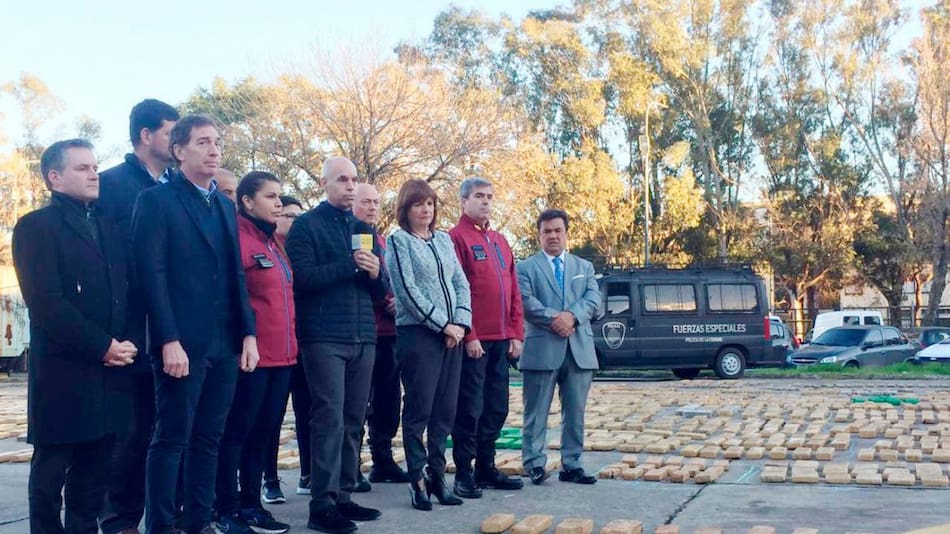 Megaoperativo anti drogas en Villa Lugano: incautan cargamento de marihuana por $30 millones
