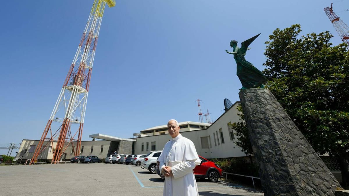 El Papa León XIV en la Radio Vaticana en Santa Maria Galeria. Foto: EFE