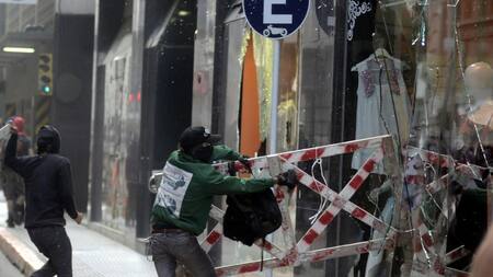 Incidentes tras marcha por Santiago Maldonado (DYN)
