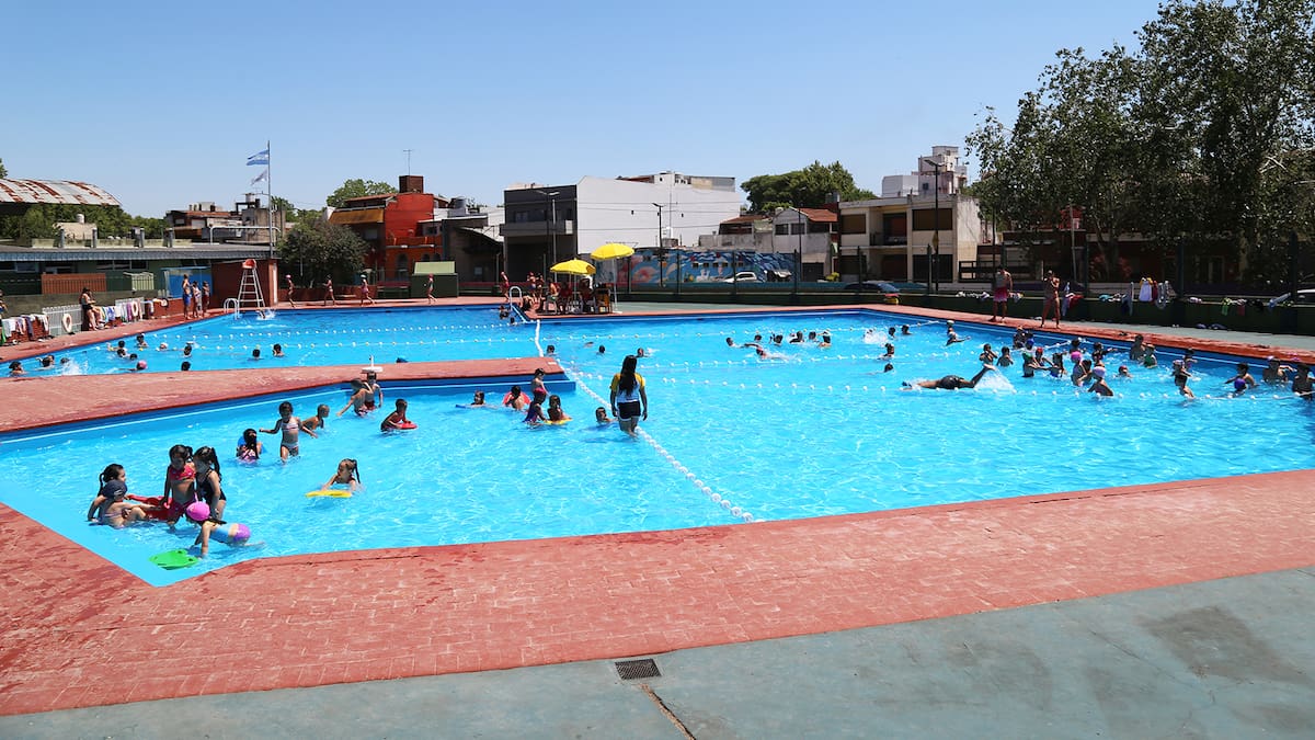 Ola de calor en CABA: una por una, todas las piletas públicas.