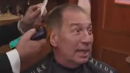 Diego Santilli se rapó en vivo.