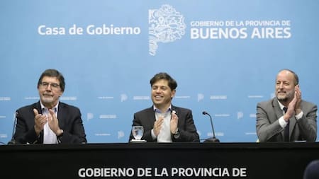 Axel Kicillof junto a Martín Insaurralde y Alberto Sileoni. Foto: Presidencia