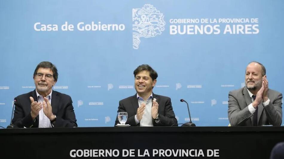 Axel Kicillof junto a Martín Insaurralde y Alberto Sileoni. Foto: Presidencia