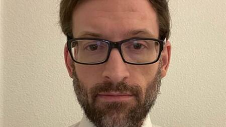 Nicholas Myklebust, acusado de asesinar a su hija y a su esposa. Foto: Twitter.