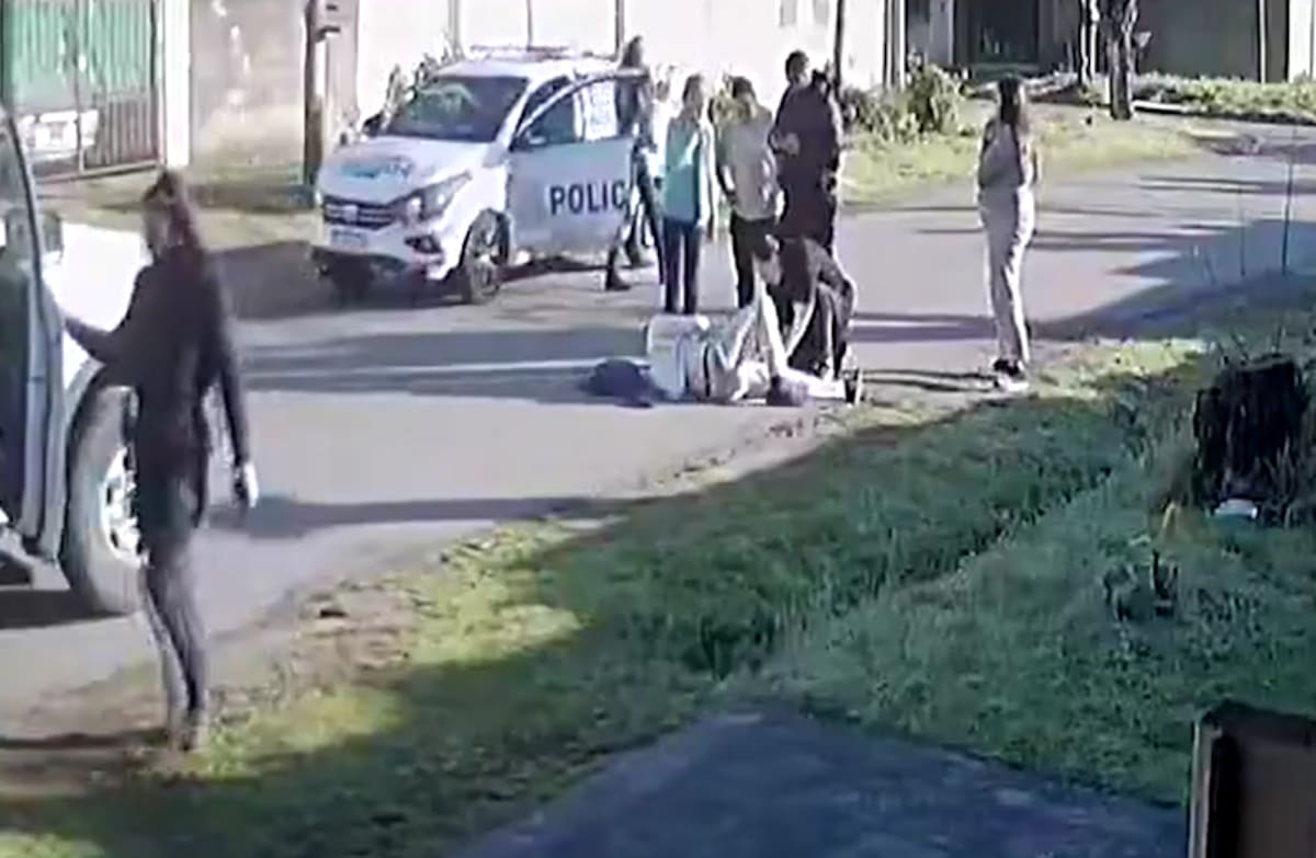 Así le dispararon al ciclista para robarle en La Plata.
