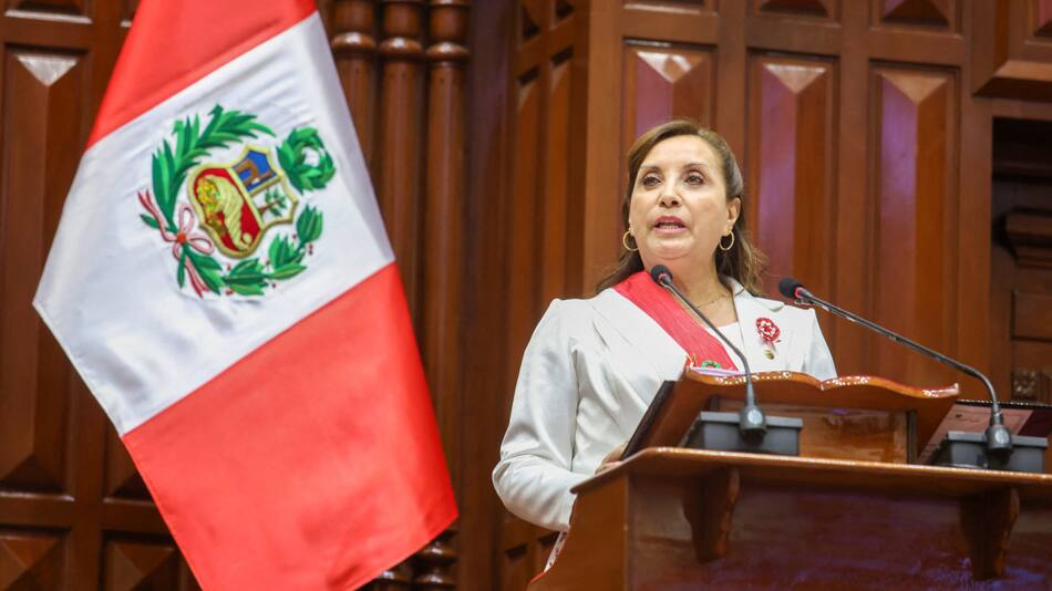Dina Boluarte, presidenta de Perú. Foto: Reuters.