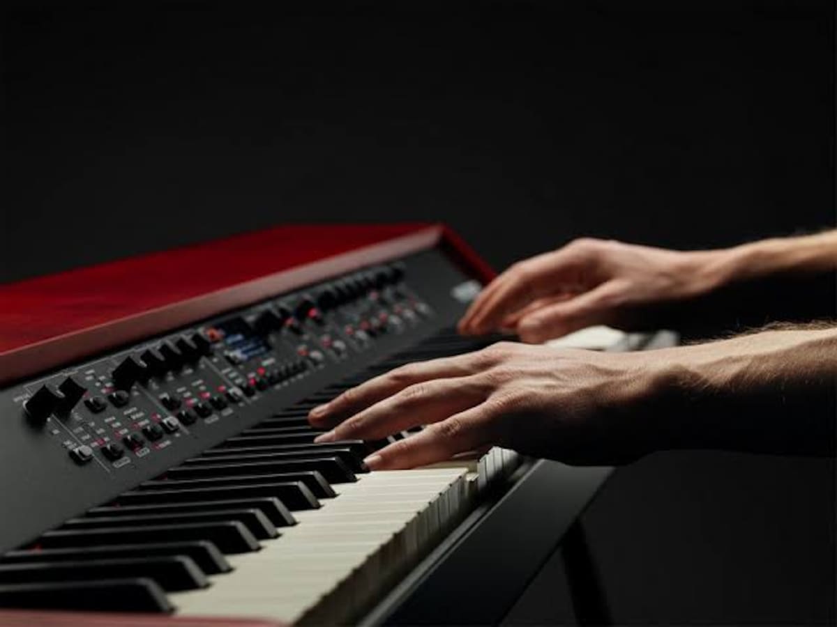 Teclado marca Nord instrumentos musicales