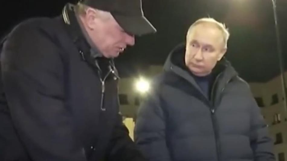 Vladimir Putin visitó Mariúpol en su primer viaje al Donbás.NA