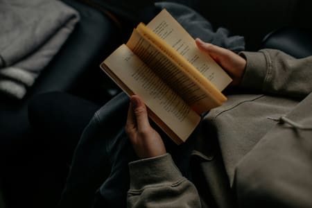 Libro, escritura, lectura. Foto: Unsplash