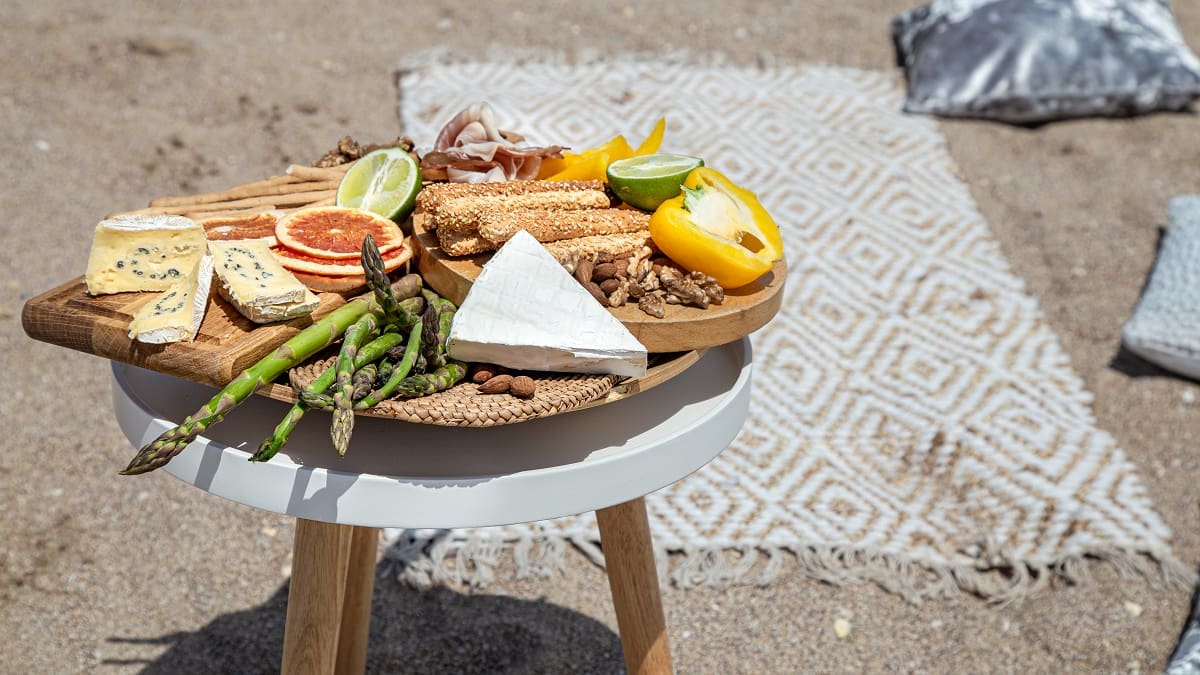 Comidas saludables para comer en la playa durante el verano.