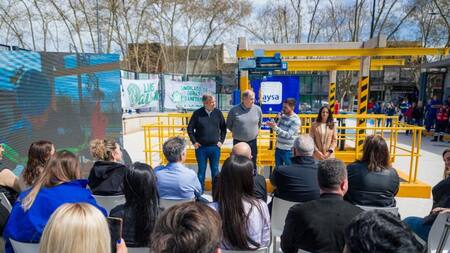 AySA inauguró una nueva estación de bombeo cloacal beneficiando a 7.100 habitantes de Almirante Brown. Foto: AYSA.