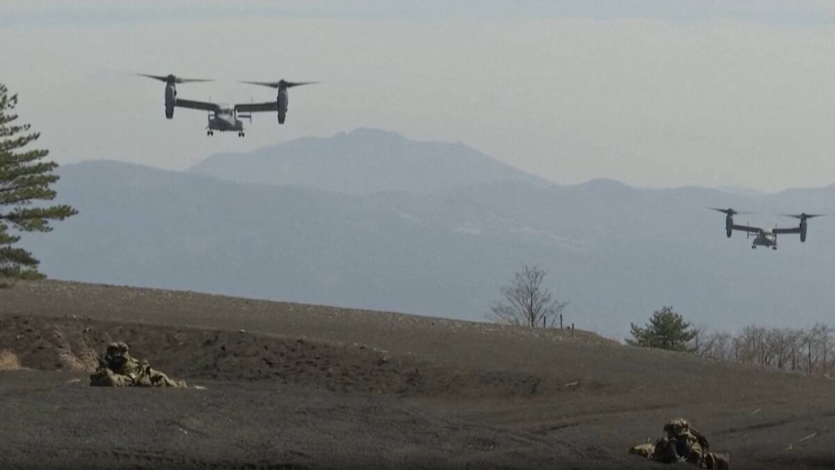 El Bell-Boeing V-22 Osprey que se estrelló en Japón. Foto: Captura / Reuters.