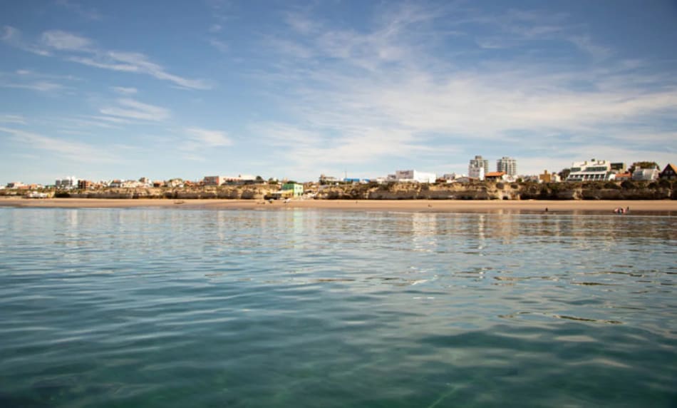 Las Grutas es uno de los destinos más visitados en verano. Foto: NA.