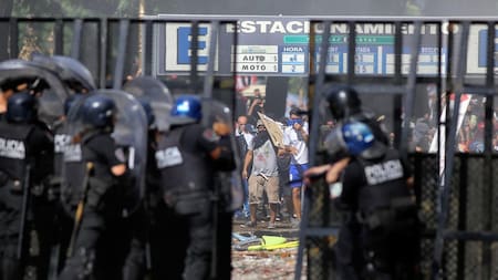 Incidentes en el Congreso por Reforma Previsional (NA)