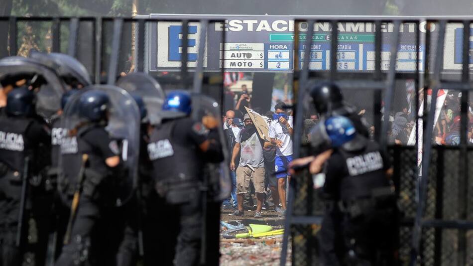 Incidentes en el Congreso por Reforma Previsional (NA)