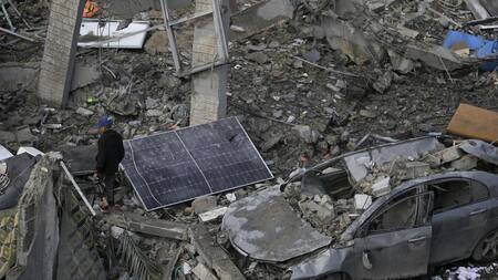 Ataque israelí en el campo de refugiados de Al Maghazi, Gaza. Foto: EFE
