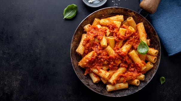 Unas pastas irresistibles: el truco con miel para lograr una salsa suave y equilibrada