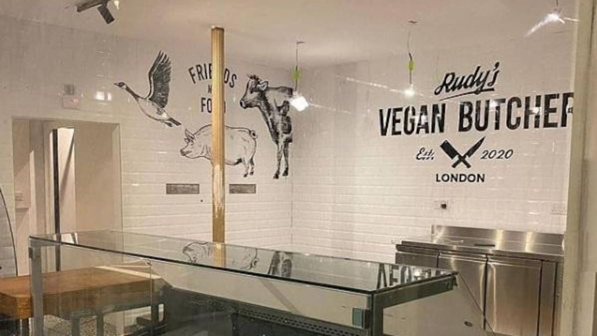 Abrió la primera "carnicería" vegana en el mundo y vendió todo en el primer día