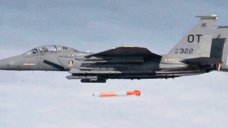 Lanzamiento de bombas B61. Foto: Fuerza Aérea estadounidense.