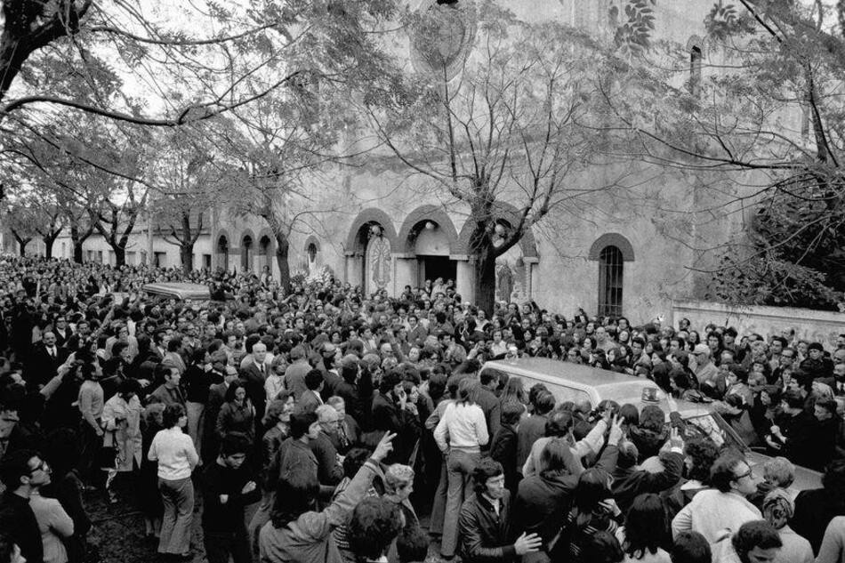 El domingo 12 de mayo, una multitud de acercó a la iglesia San Francisco Solano para despedir al padre Mugica