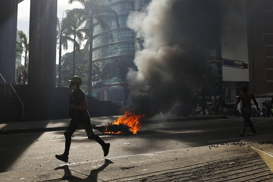 Protestas en Venezuela por los resultados de las elecciones. Foto: EFE.