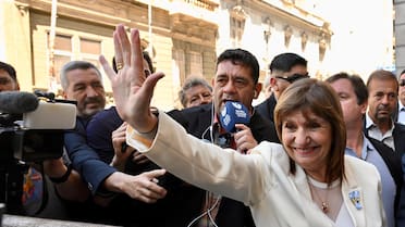 Llegó Bullrich al Senado para reunirse con Victoria Villarruel: el trasfondo del encuentro