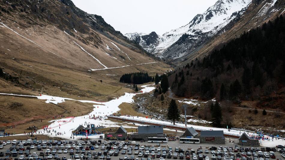 Estación de esquí de Bareges con pistas de nieve artificial. Altos Pirineos, suroeste de Francia.Reuters