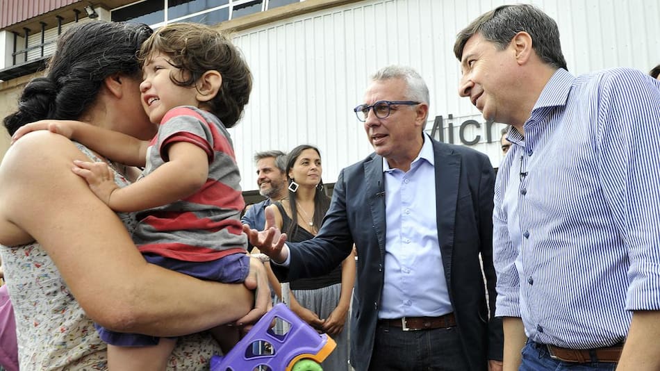 Zamora y Arroyo, presentes en la entrega de tarjetas AlimentAR en Tigre