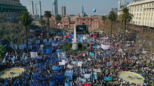 La CGT marcha a Plaza de Mayo contra la reforma laboral: horarios y qué gremios movilizan