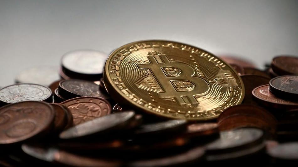 El bitcóin, la mayor de las criptomonedas, cumple diez años