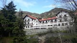 El hotel escondido en las alturas de la montaña en la que nadie puede hospedarse: dónde queda