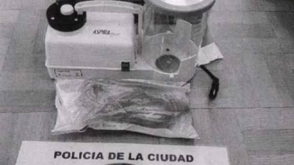 Detuvieron a un odontólogo que hacía operaciones estéticas sin título médico, NA