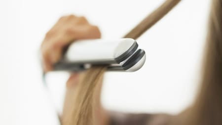 La relación entre el cáncer de útero y el producto químico para alisar cabello