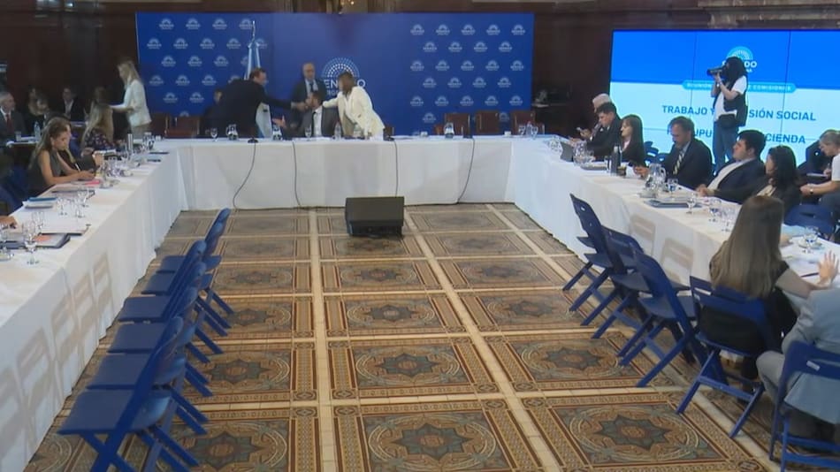 El Gobierno planea un dictamen para la reforma laboral.