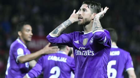 Sergio Ramos, en su gesto provocador. Foto: EFE