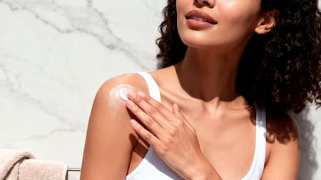 Proteger la piel en el verano: cuáles son las claves para cuidarse del sol en los meses temperaturas extremas