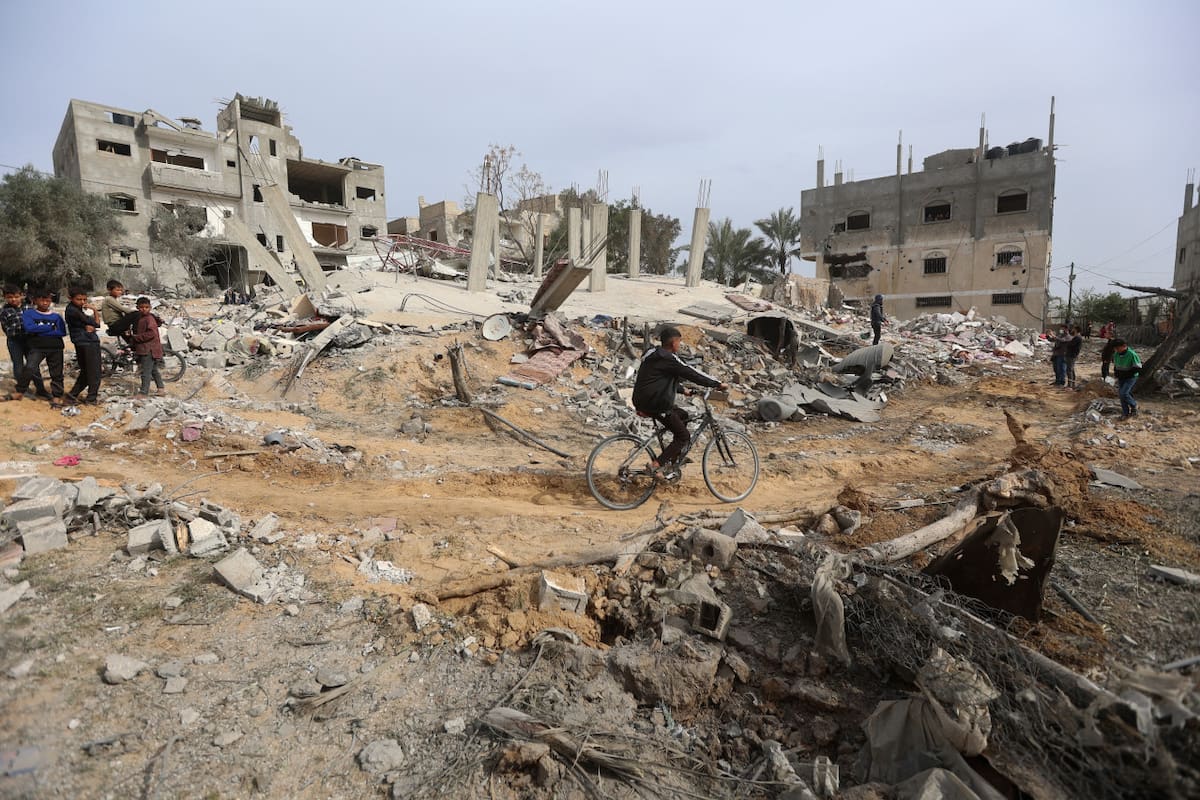 Miles de muertes tras los ataques aéreos de Israel en la Franja de Gaza. Foto: Reuters.