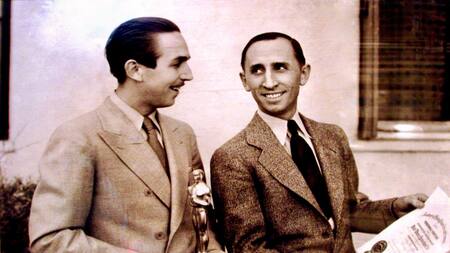 Los hermanos Roy y Walt Disney. Foto: Walt: The Man Behind the Myth.