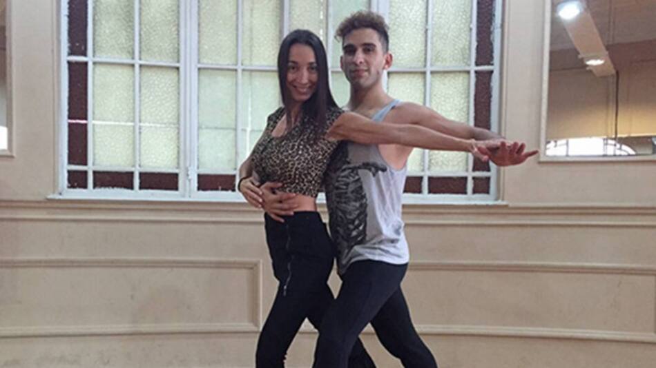Mora Godoy - Ensayo