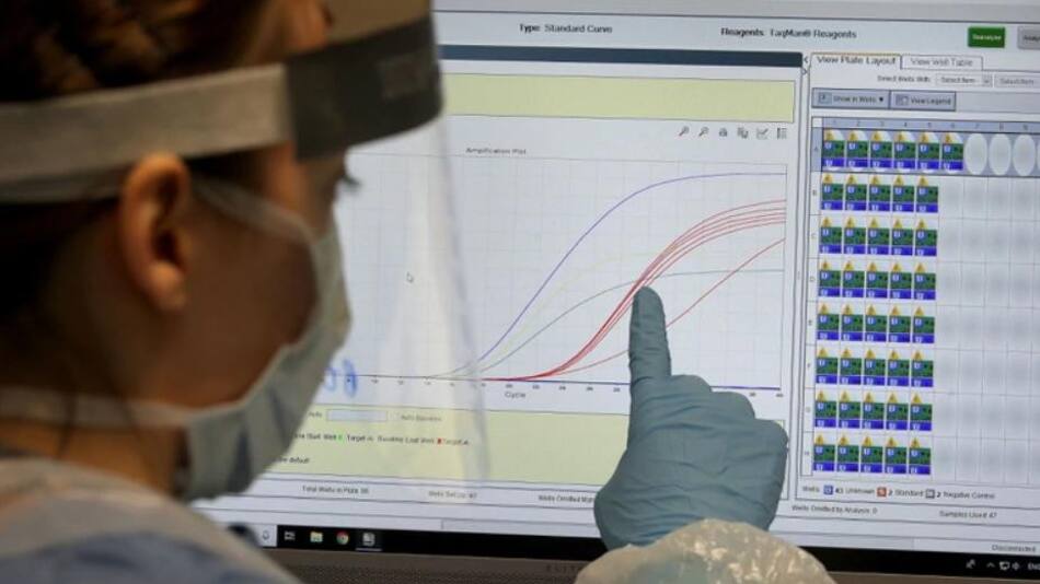 El científico militar Isaac Ben-Israel asegura que el crecimiento de nuevos casos de coronavirus no es exponencial, REUTERS