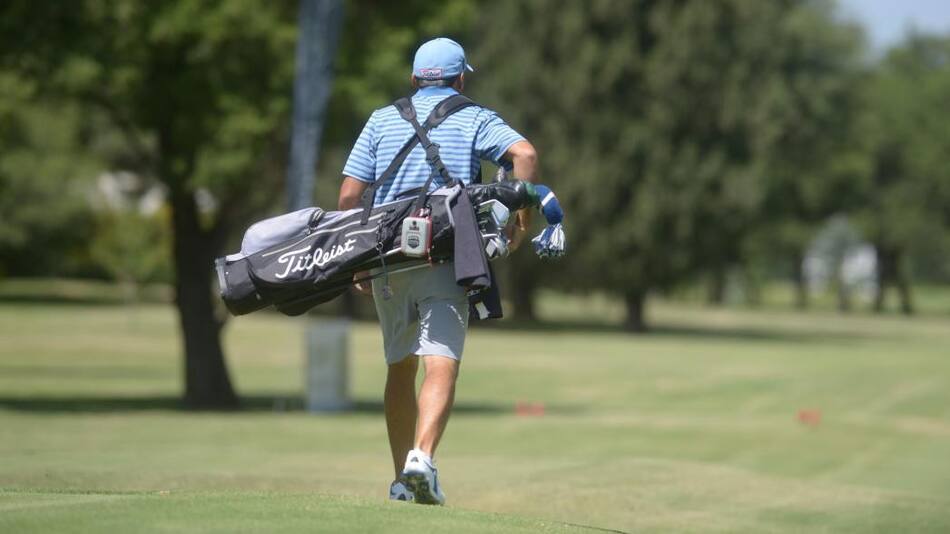 Práctica de golf en countries