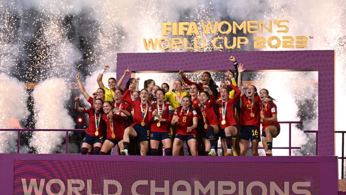 La selección española levantando la Copa del Mundo