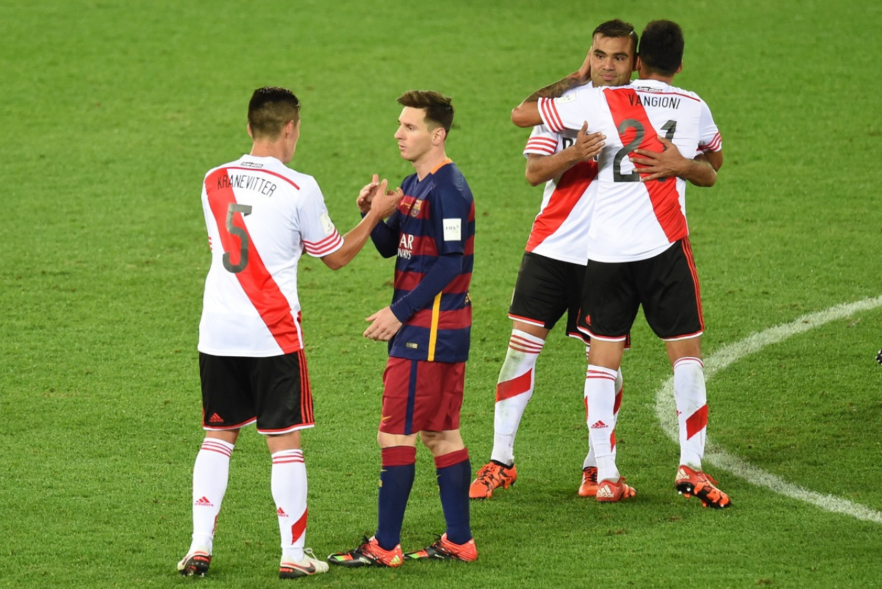 Lionel Messi ante River Plate. Foto: NA.