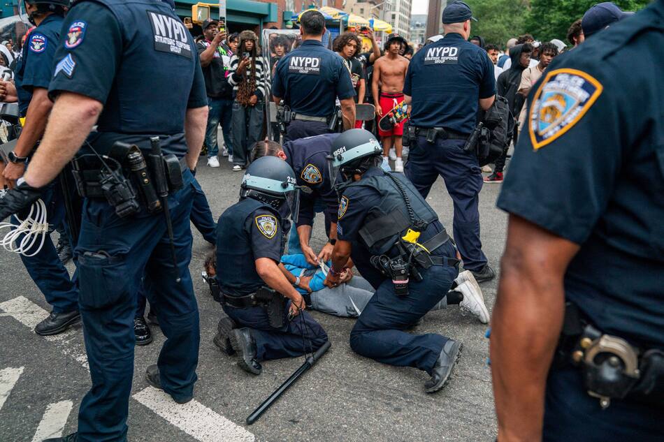 Caos en Nueva York en convocatoria de influencer. Foto: Reuters.