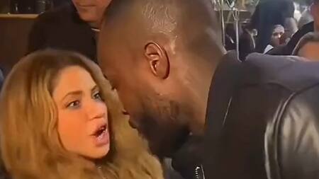 Shakira vivió un incómodo momento a la salida de un evento. Foto: captura video TikTok.