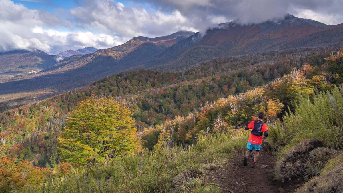 Senderismo en Bariloche. Foto: NA
