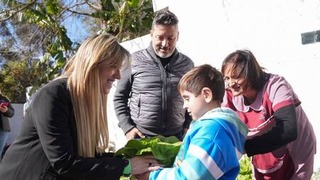 Gustavo Menéndez en el jardín 2 de Abril de Merlo. Foto: @gustavomenendez.
