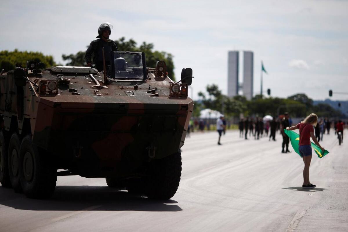 Asunción Bolsonaro en Brasil - Reuters