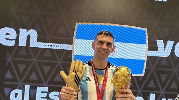 De las canchas a la gran pantalla: llega "Emi On Off", la película del "Dibu" Martínez